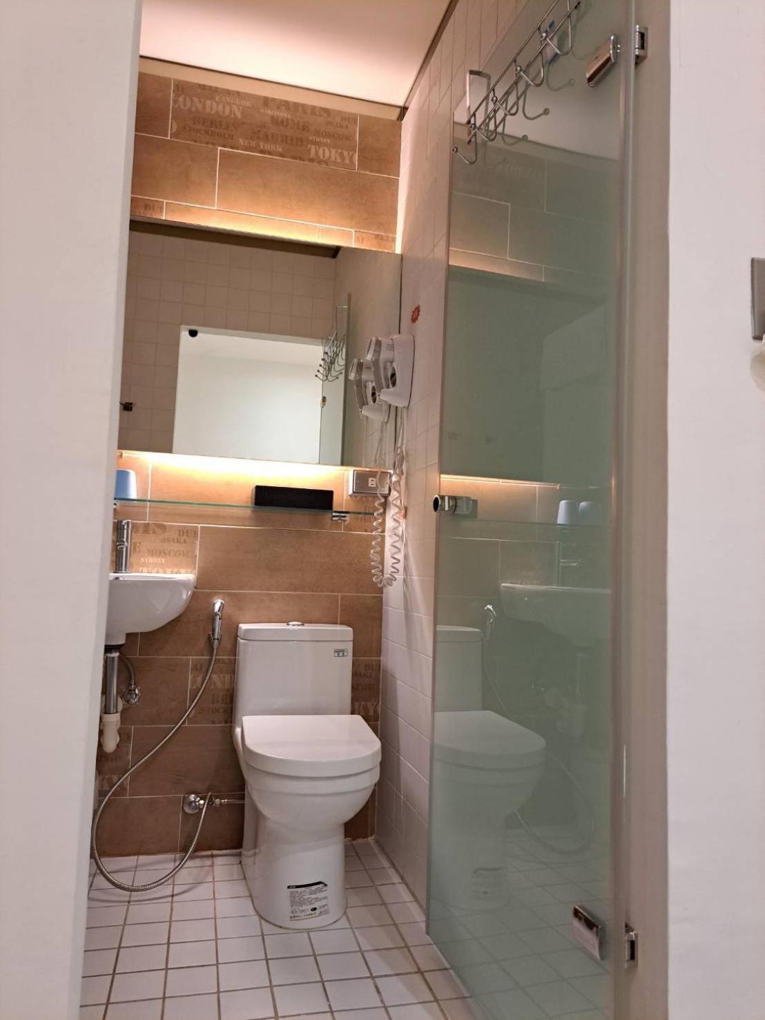 King Wow Inn Đài Nam Ngoại thất bức ảnh